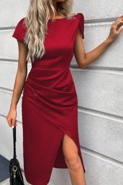 Abito midi elegante con dettagli plissettati, rosso