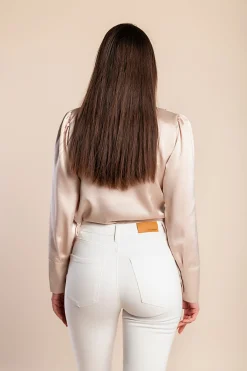 Blusa con scollo incrociato, beige