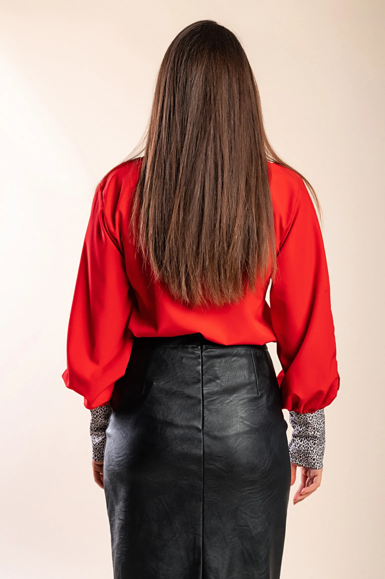 Blusa elegante con stampa leopardata Polina, rossa