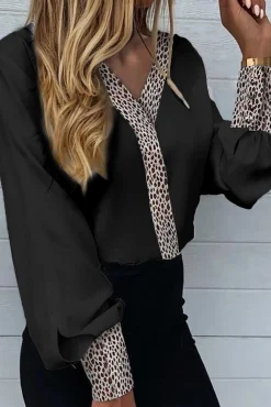 Blusa elegante con stampa leopardata Polina, nera