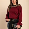 Blusa elegante con volant, bordeaux