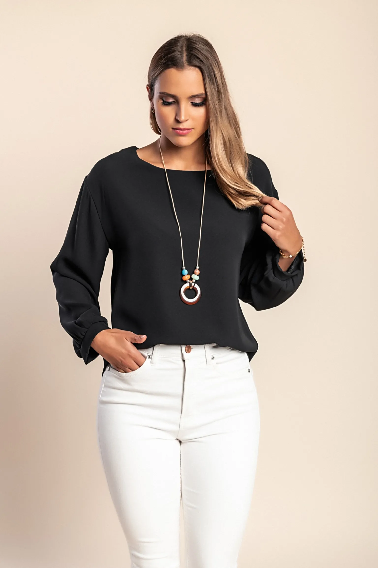 Camicetta con colletto, colore nero