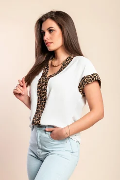 Camicetta con stampa leopardata, bianca