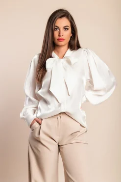 Camicia con fiocco, colore bianco