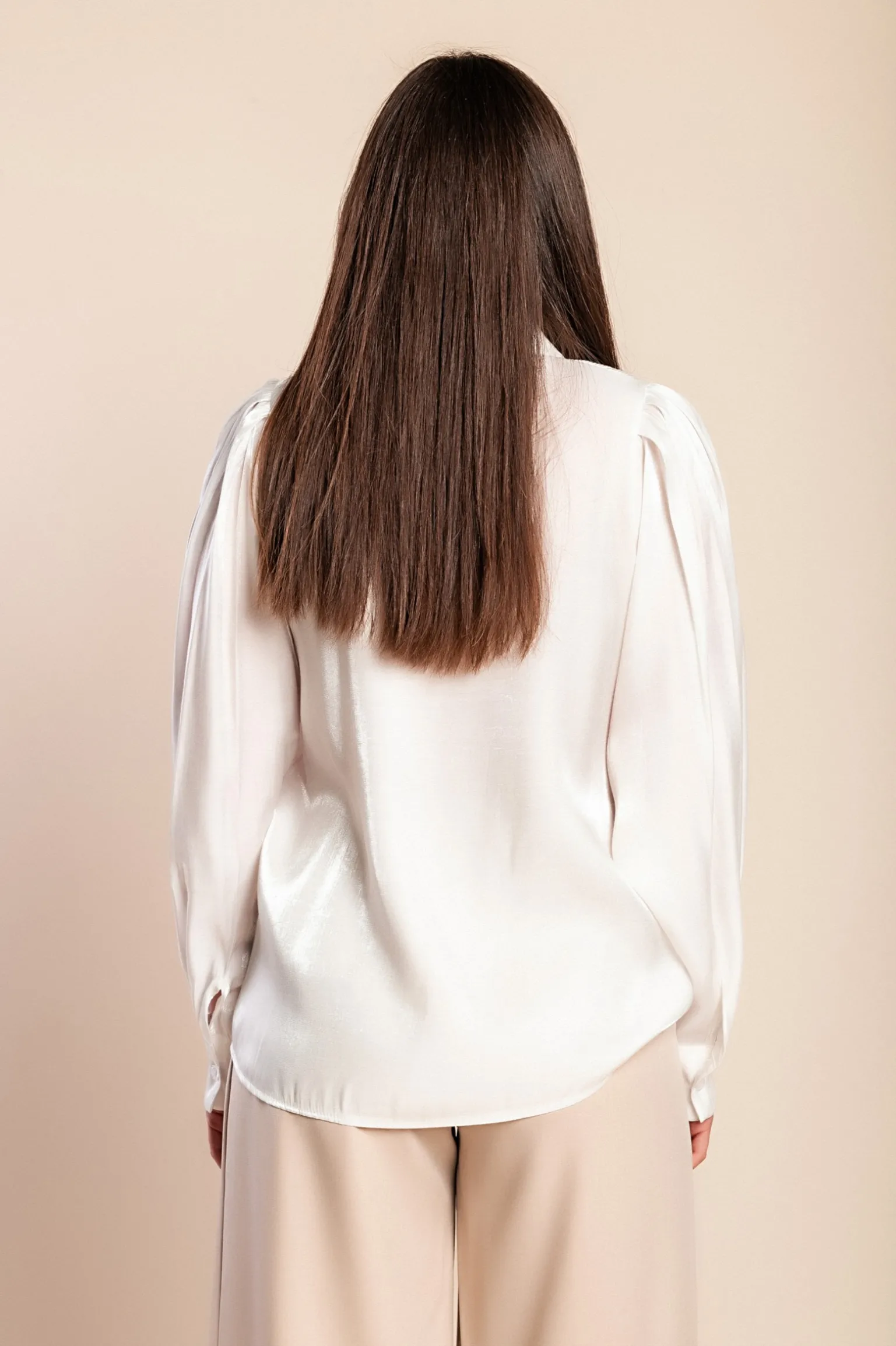 Camicia con fiocco, colore bianco