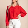 Camicia elegante con scollo rotondo, rossa.