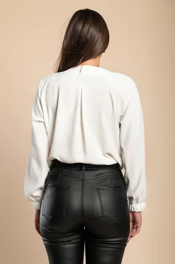 Camicia elegante con scollo rotondo, bianca