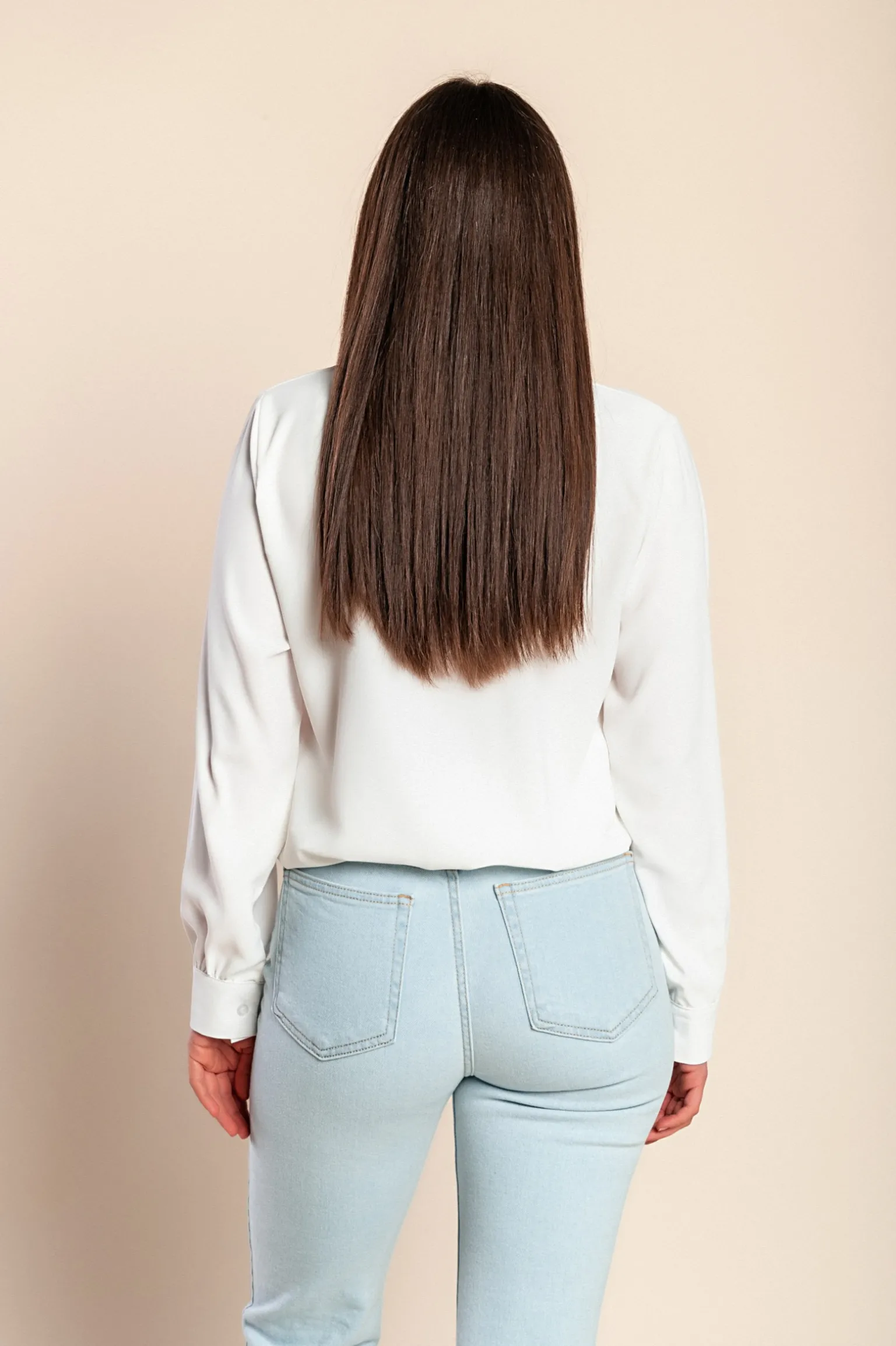 Camicia elegante con volant, bianca