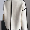 Cappotto corto elegante, bianco
