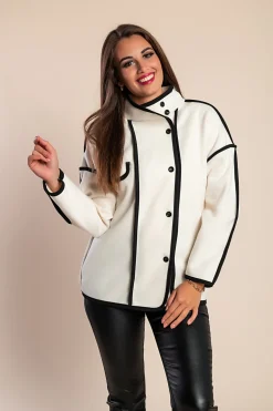 Cappotto corto elegante, bianco