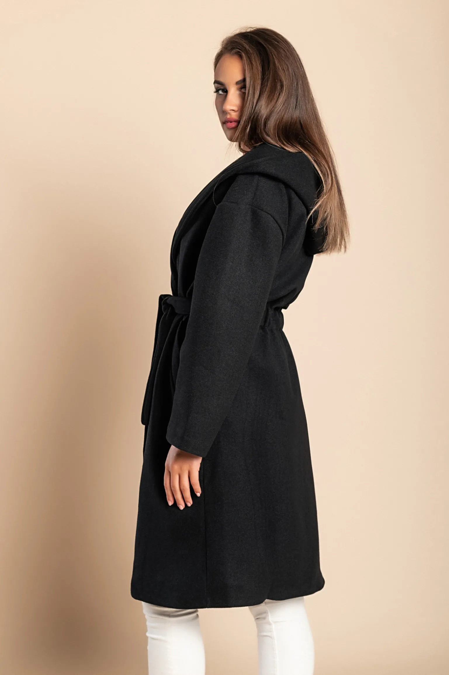 Cappotto elegante con cappuccio, nero