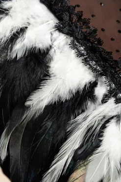 Cintura a bretella - Reggiseno con spalline elastiche con piume, ART2288, bianco e nero