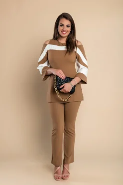 Competo elegante top con maniche a campana e pantaloni, cammello