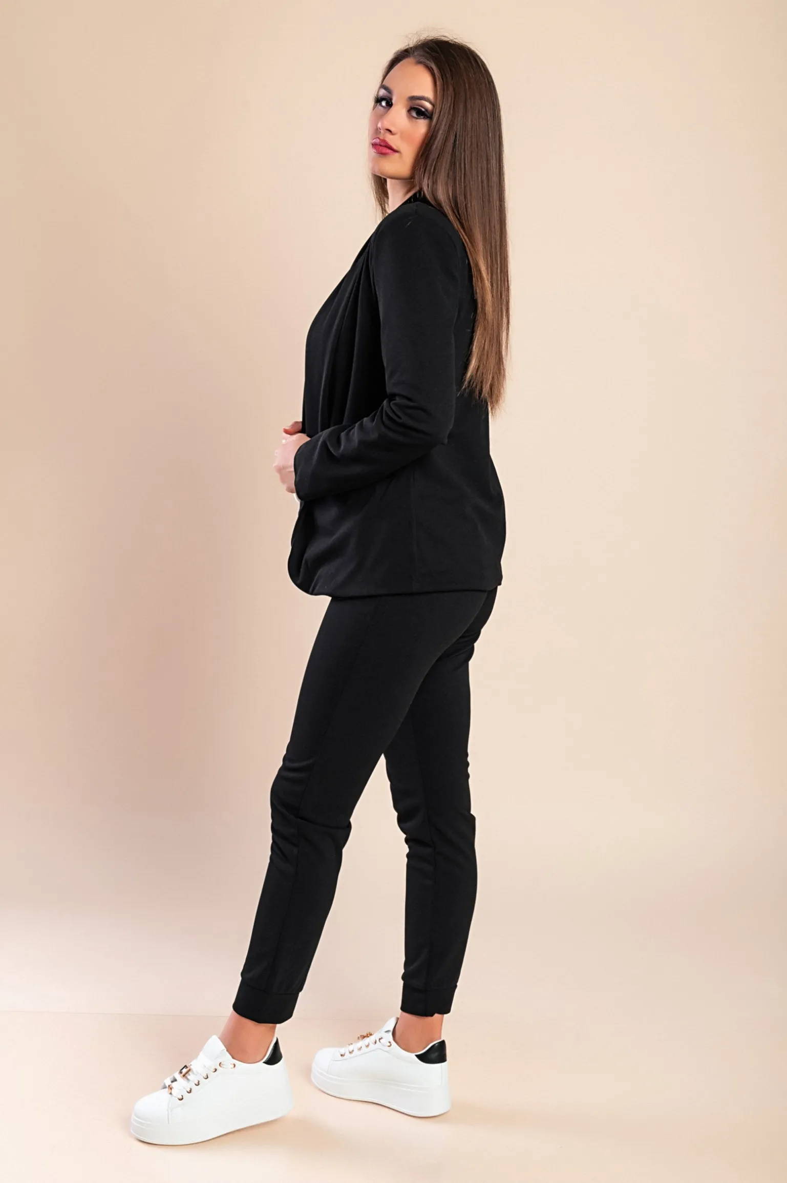 Completo di pantaloni e blazer elegante senza lettere Estrena, nero-nero