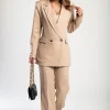 Completo elegante blazer e pantaloni, beige