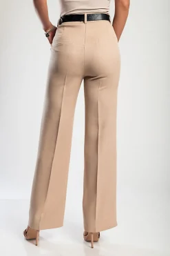 Completo elegante blazer e pantaloni, beige