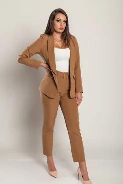 Completo giacca e pantaloni eleganti, 18438, colore cammello
