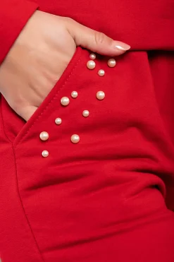 COMPLETO MAGLIETTA CON CAPPUCCIO E PANTALONE CON DETTAGLIATI DI PERLINE TINSELY, ROSSO