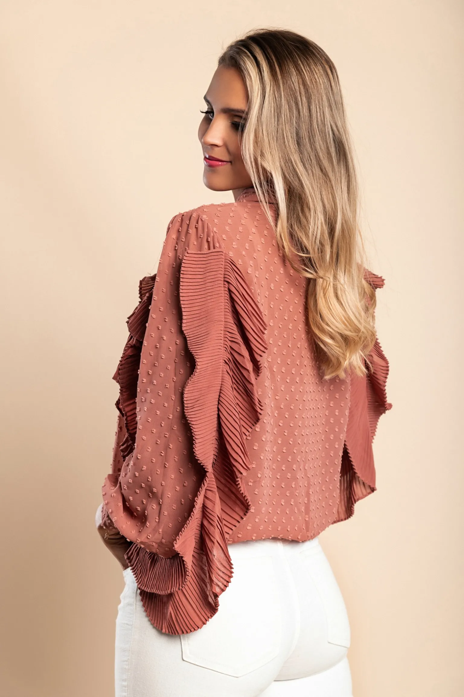 Elegante blusa in tessuto trasparente con balze Vendella, rosa