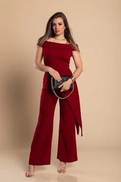 Elegante completo asimmetrico top e pantalone, bordeaux