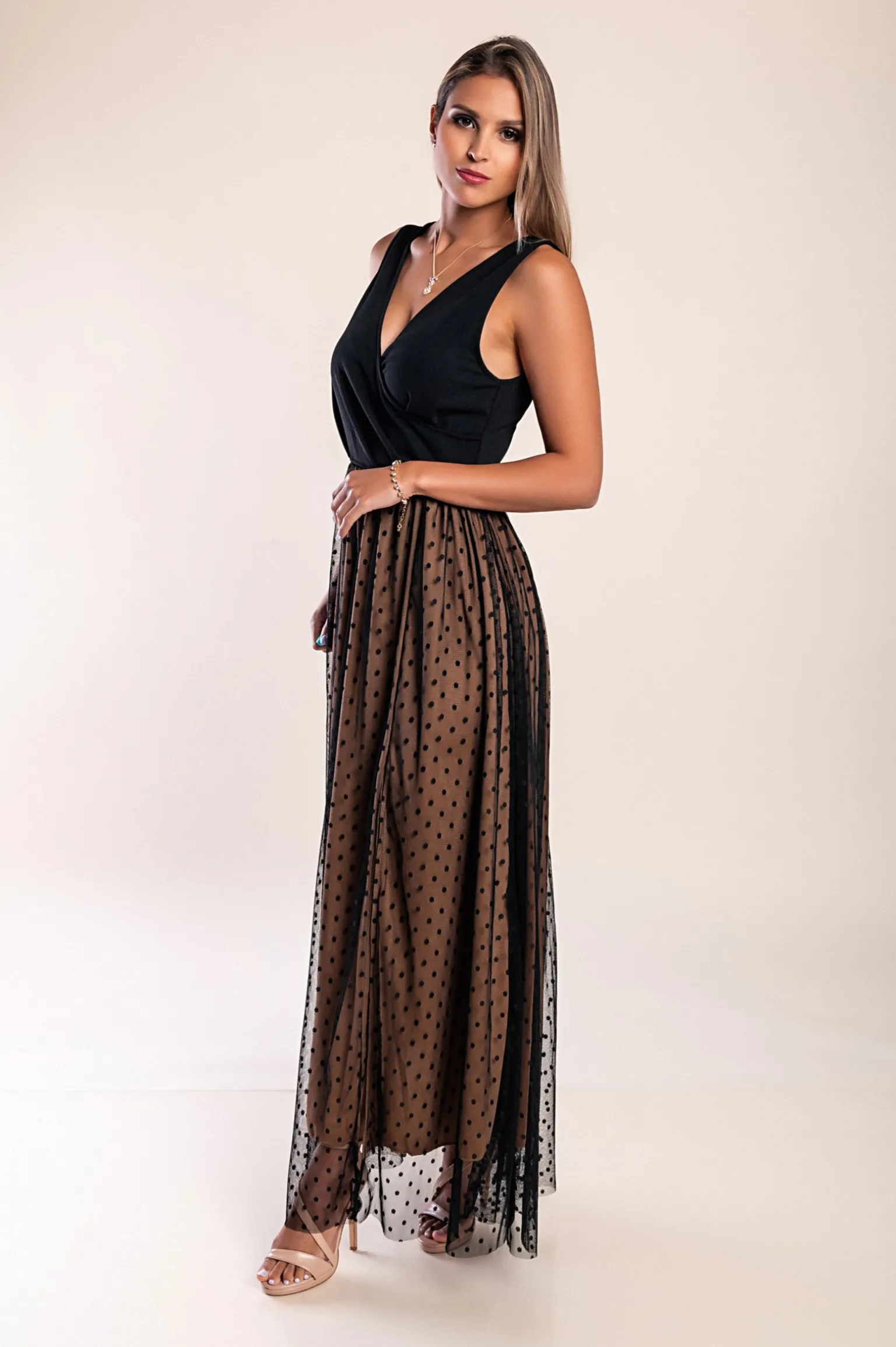 Elegante maxi abito a pois, nero