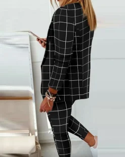Elegante tailleur pantalone con motivo a rombi Estrena, nero - diamante