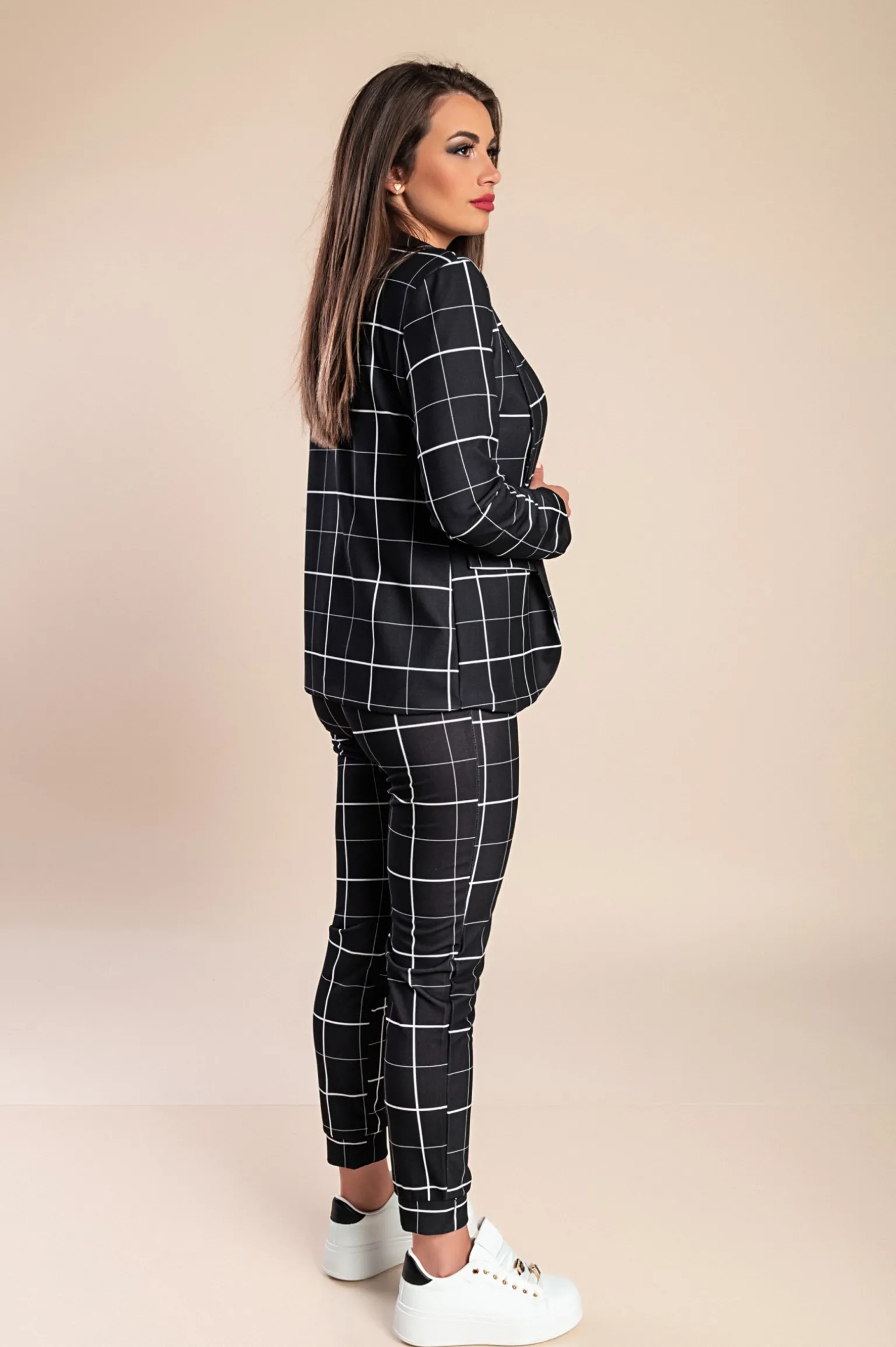 Elegante tailleur pantalone con motivo a rombi Estrena, nero - diamante