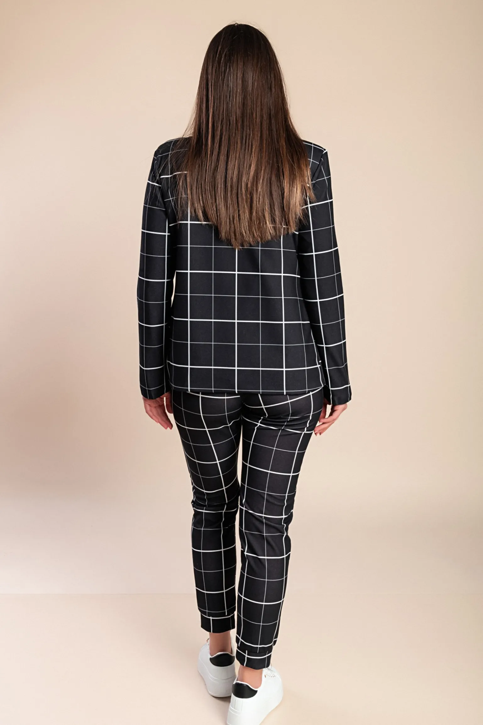 Elegante tailleur pantalone con motivo a rombi Estrena, nero - diamante