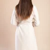 Elegante trench con bottoni, beige