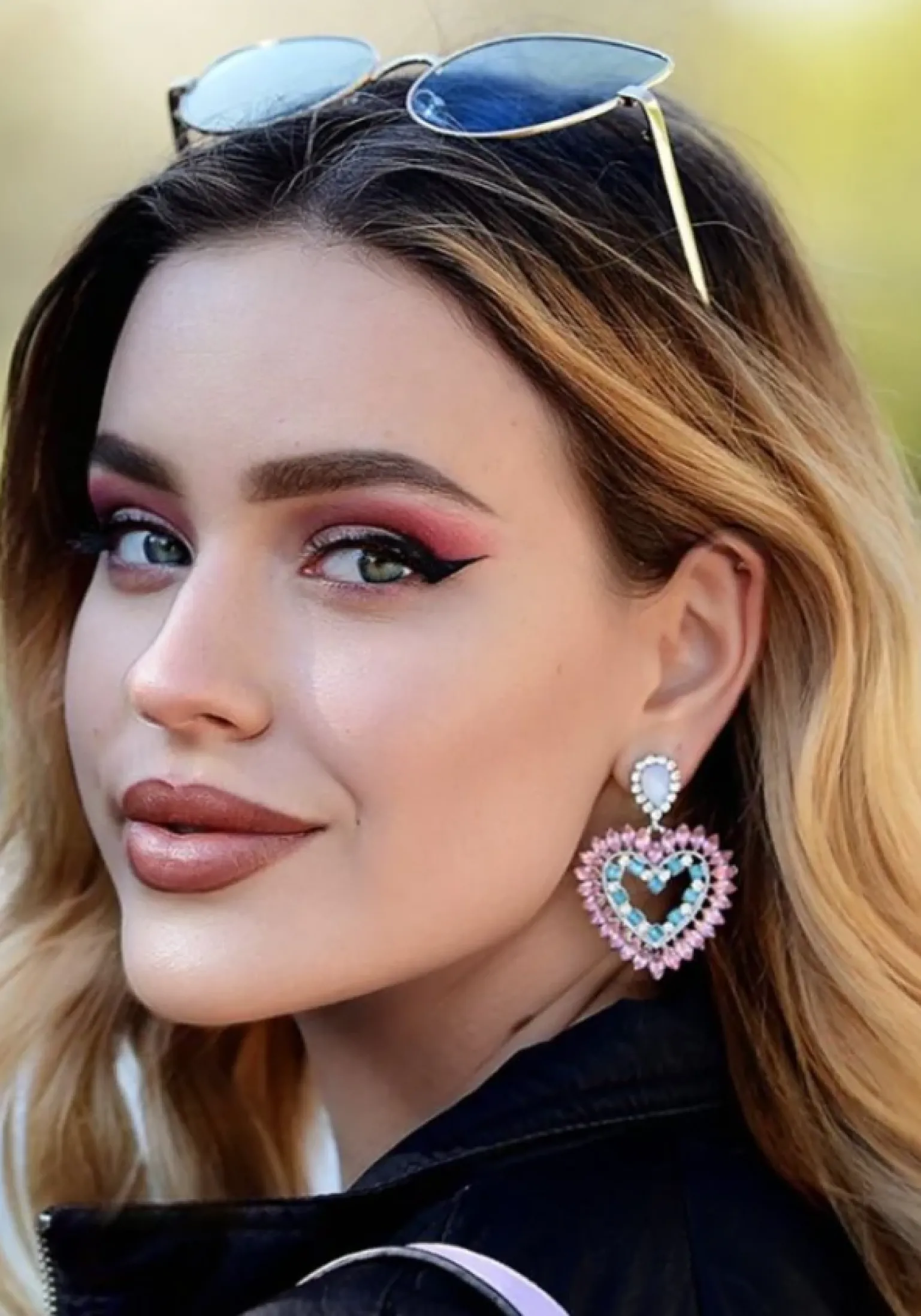 Eleganti orecchini con strass, rosa