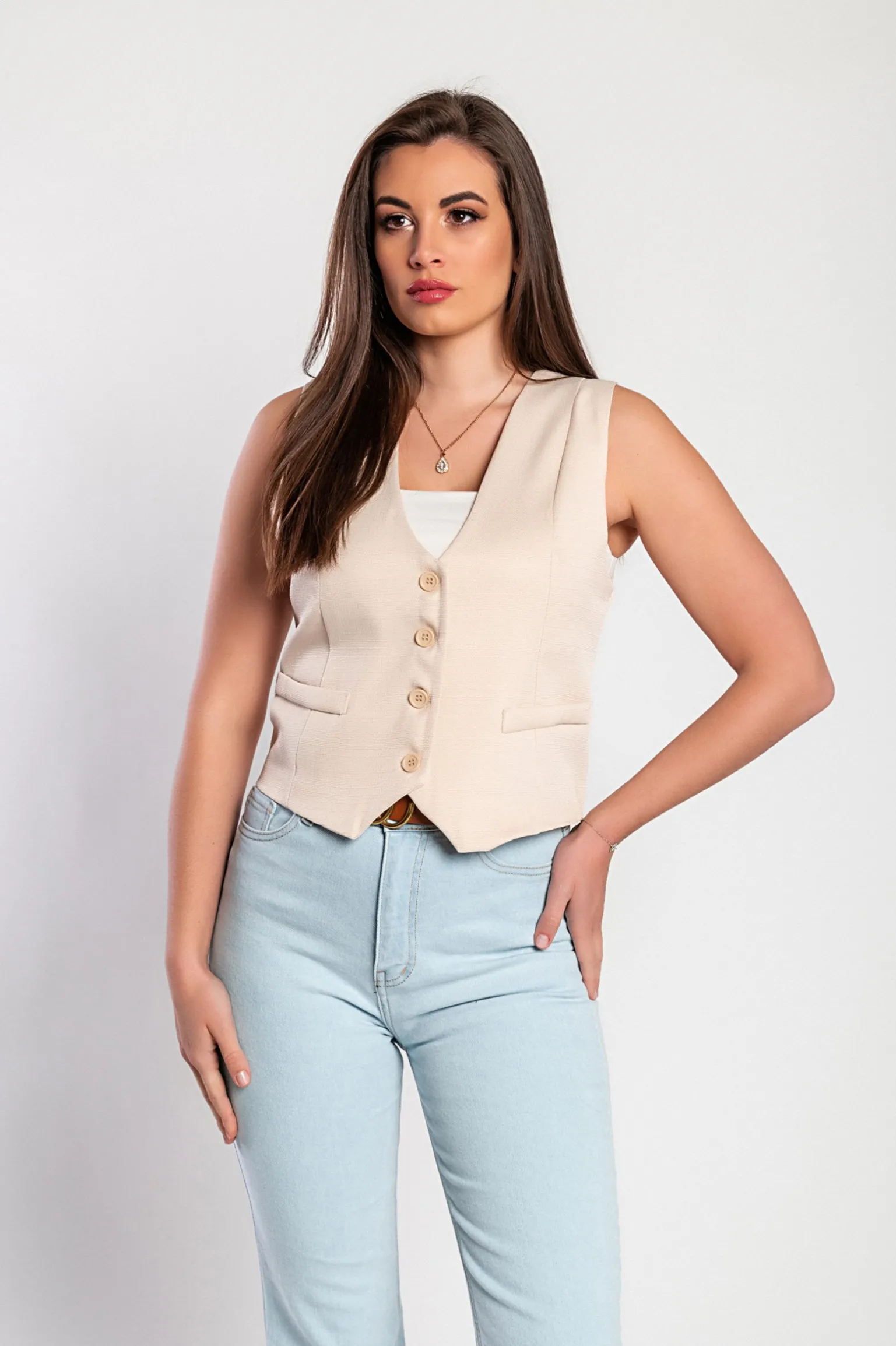 Gilet elegante con bottoni, beige