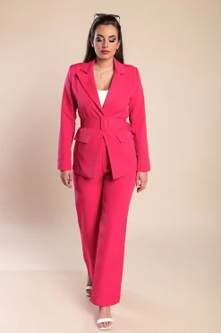 L'elegante Tailleur pantalone con cintura, rosa