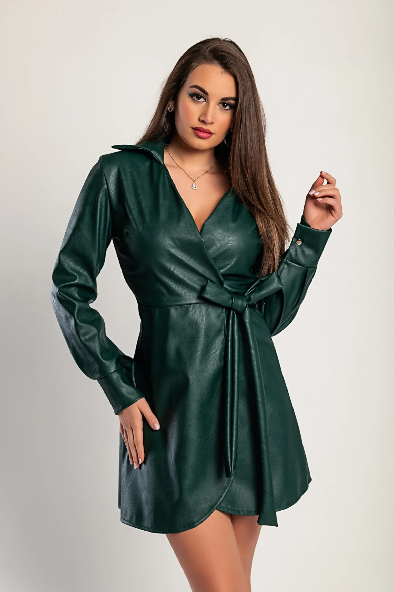Mini abito elegante in pelliccia sintetica con colletto con revers Pellita, verde scuro