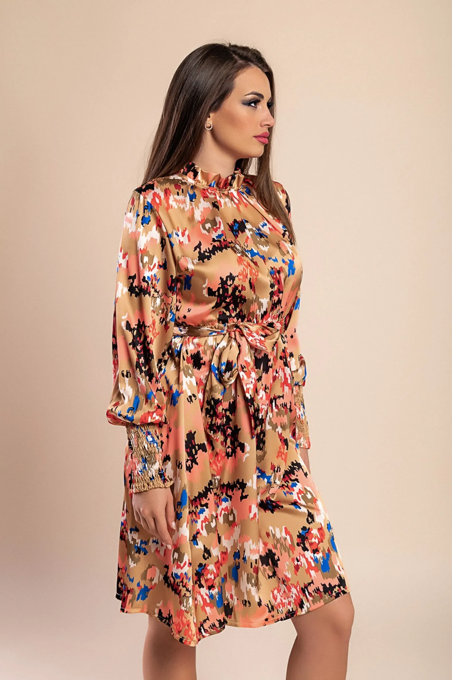 Miniabito elegante con stampa, beige