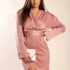 Miniabito realizzato in simil raso, rosa