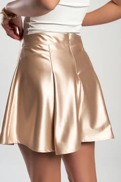 Minigonna elegante realizzata in simil raso, beige