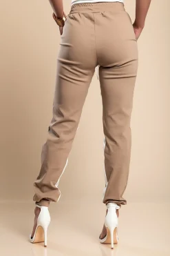 PANTALONE ALLA MODA CON RIGA SUI LATI, ELASTICIZZATE IN VITA FRIEDA, CACHI