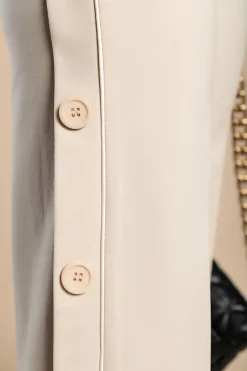 Pantalone elegante con bottoni, panna