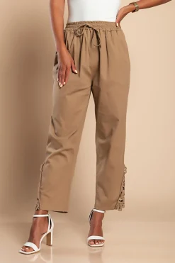 Pantalone elegante in cotone con pizzo, beige