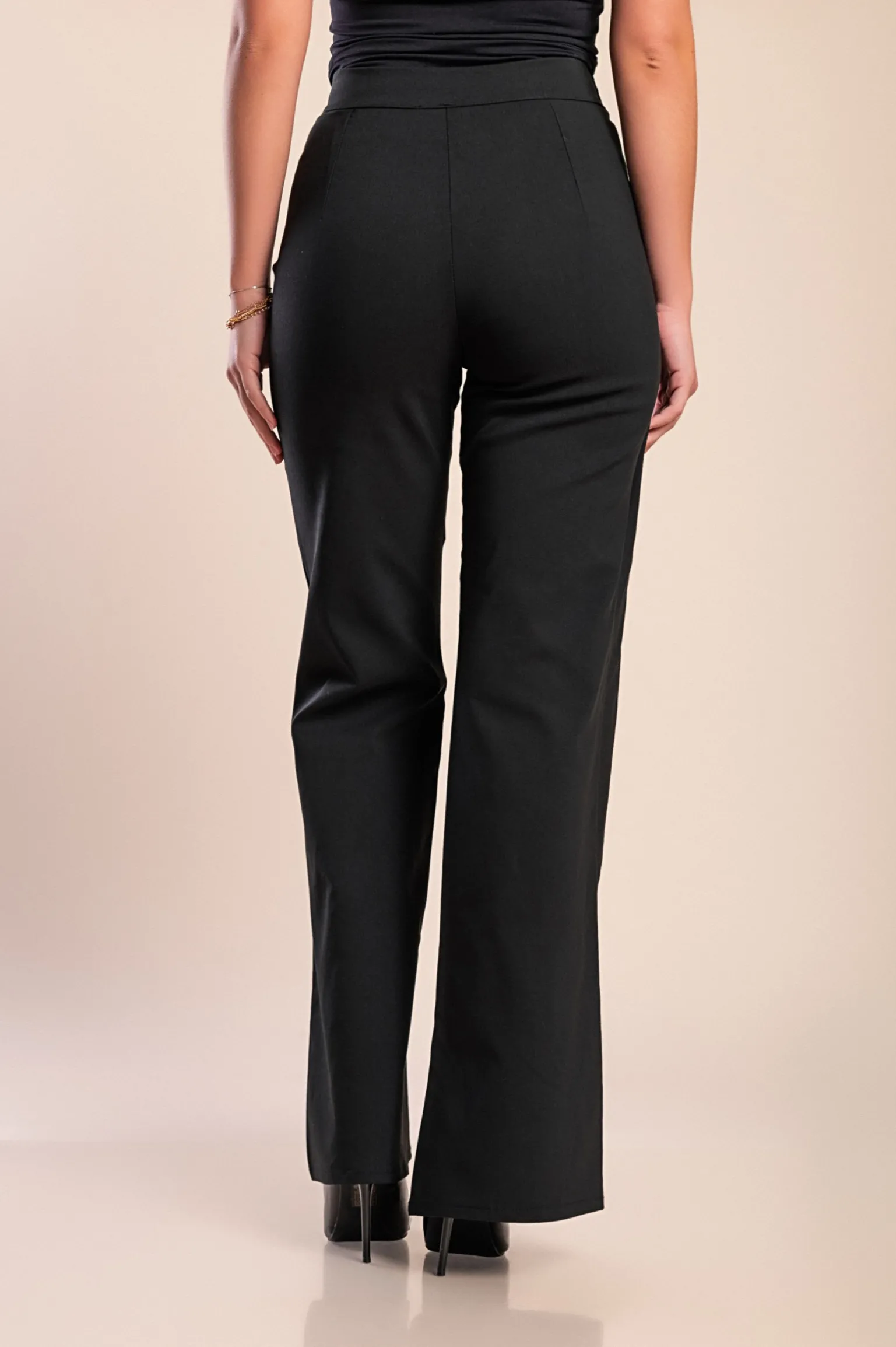 Pantaloni eleganti con volant, neri