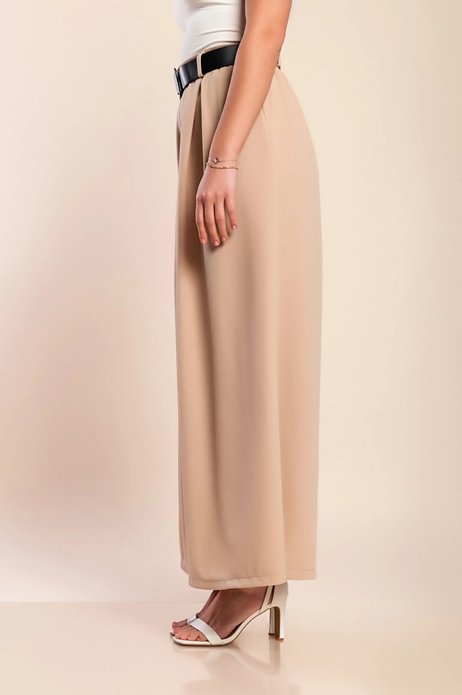 Pantaloni lunghi eleganti con cintura, colore beige