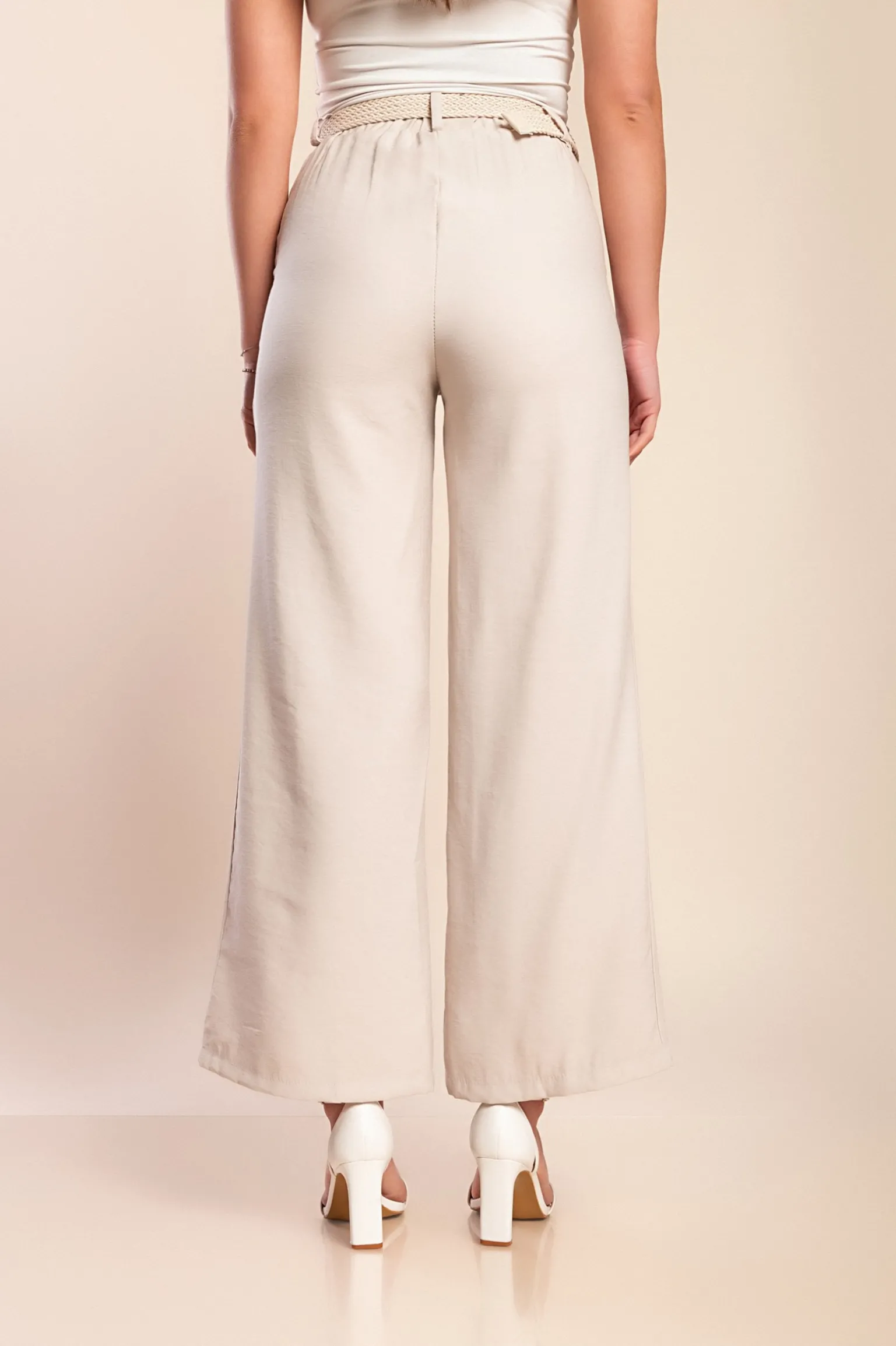 Pantaloni lunghi eleganti con cintura, colore beige