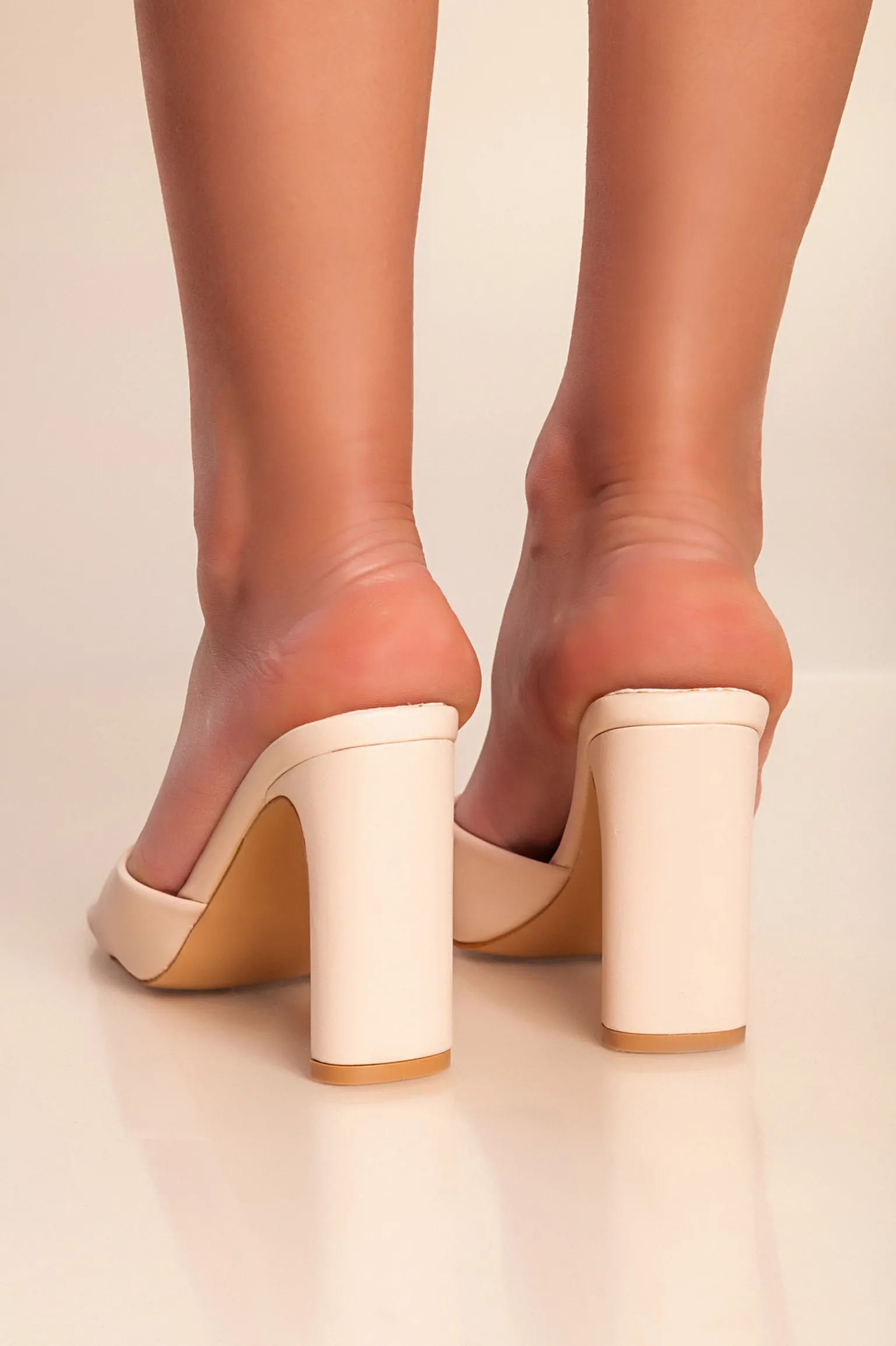 Sandali con tacco, beige