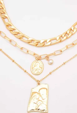 Set di tre collane con pendenti, ART581, colore oro