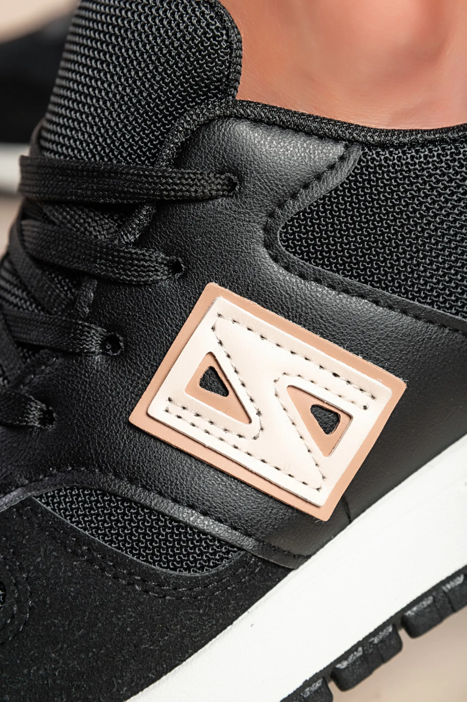 Sneakers alla moda, colore nero
