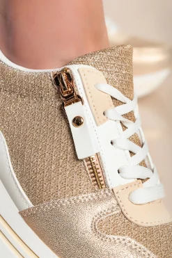 Sneakers alla moda con dettaglio decorativo, colore oro