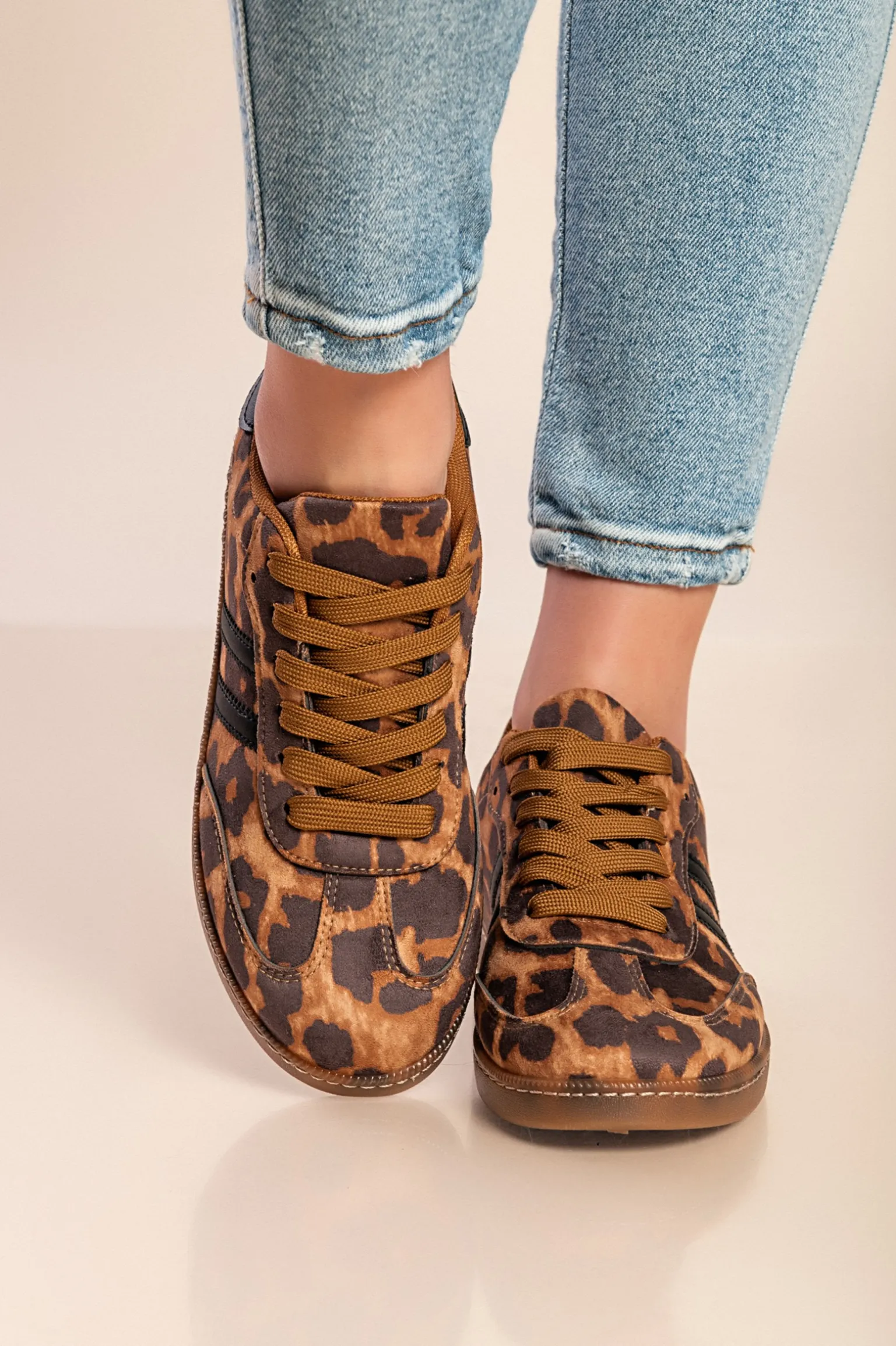 Sneakers alla moda, leopardate