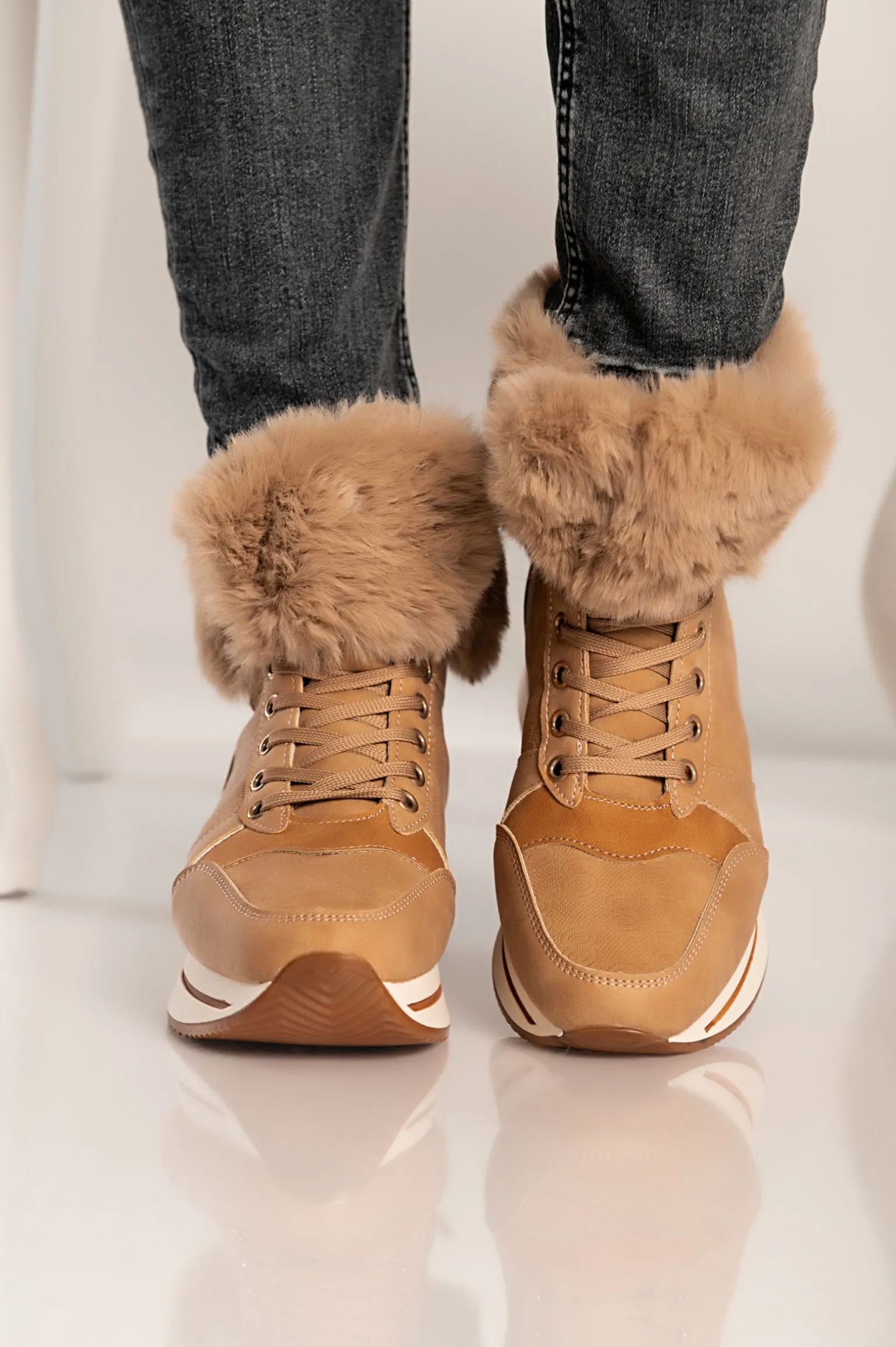 Sneakers in ecopelle e tessuto Teula, beige