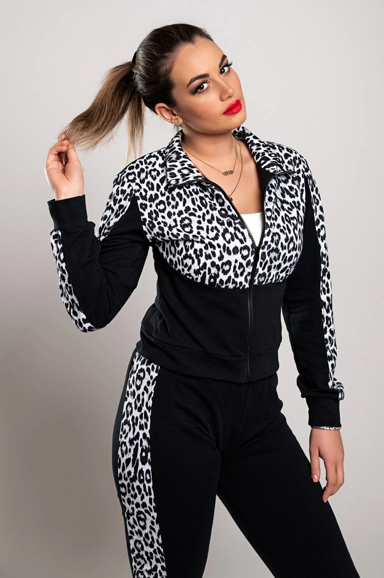 Tuta con stampa leopardata Segovia, grigia