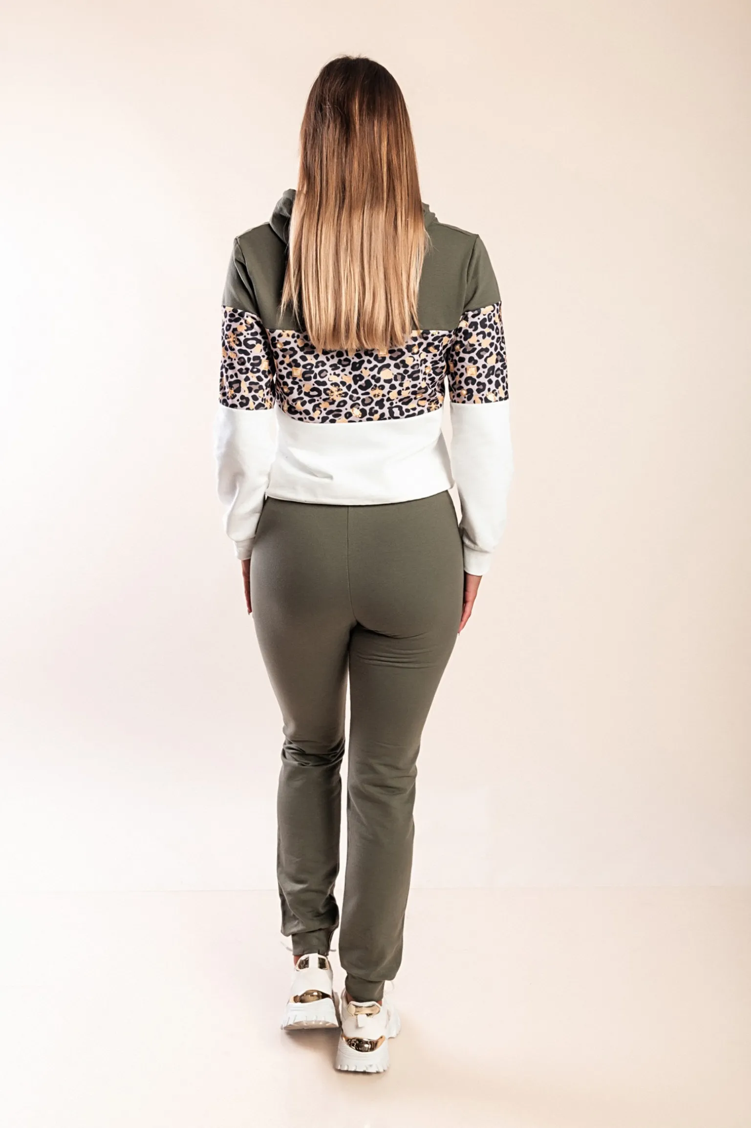 Tuta sportiva con stampa leopardata Amell, olivastro